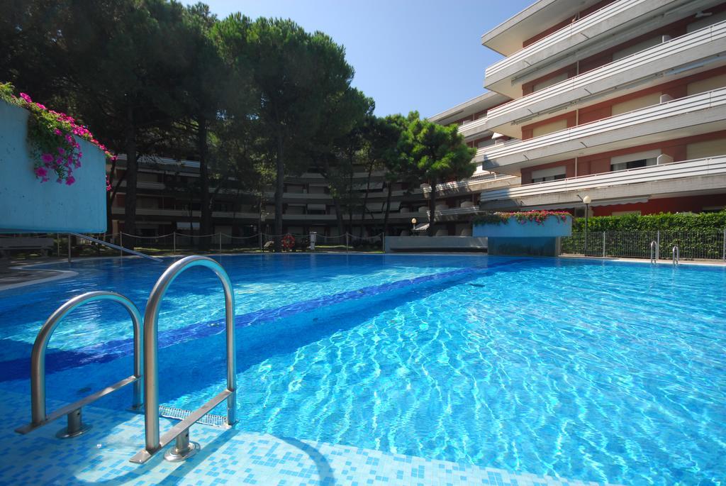 Appartamenti Meridiana Lignano Sabbiadoro Exterior foto